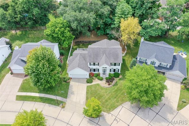 249 E Governor Place, St Charles, MO 63301