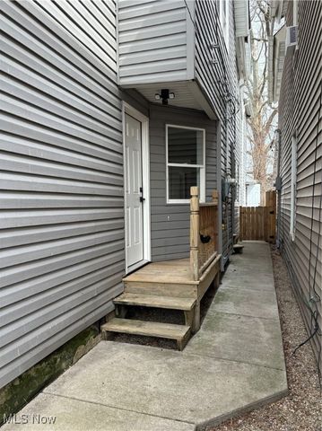 1445 W 52nd Street Down, Cleveland, OH 44102