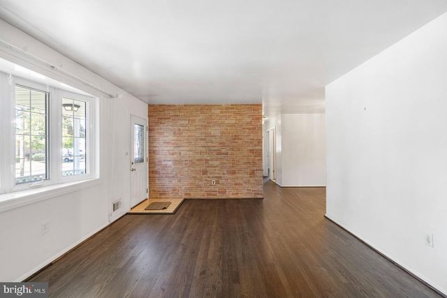 8261 SPRING KNOLL DR, Pasadena, MD 21122