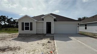 138 Montego Dr, Rockport, TX 78382