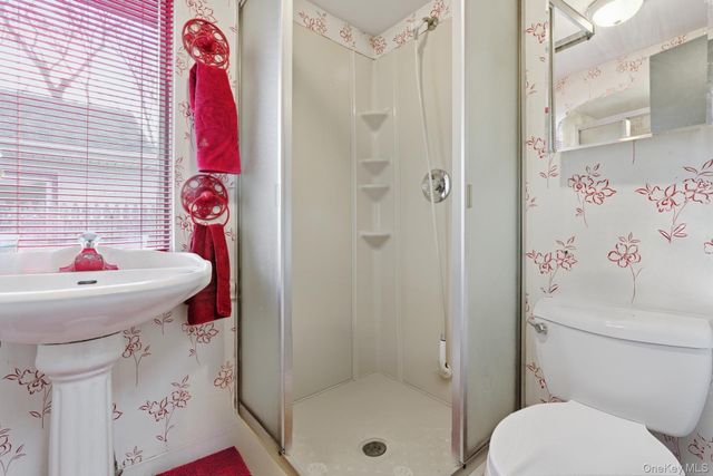 56 Eastview Road, Ronkonkoma, NY 11779