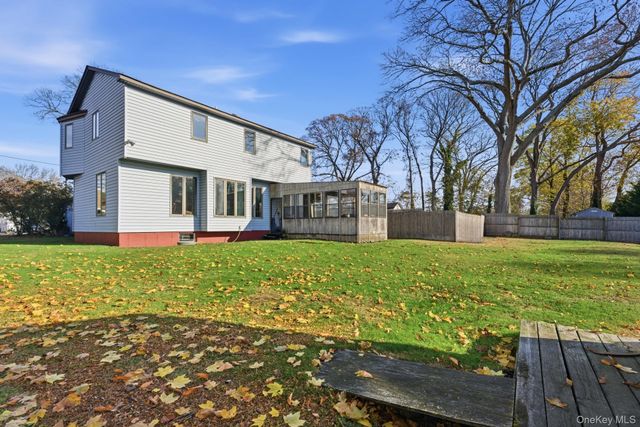 56 Eastview Road, Ronkonkoma, NY 11779