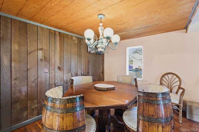 56 Eastview Road, Ronkonkoma, NY 11779