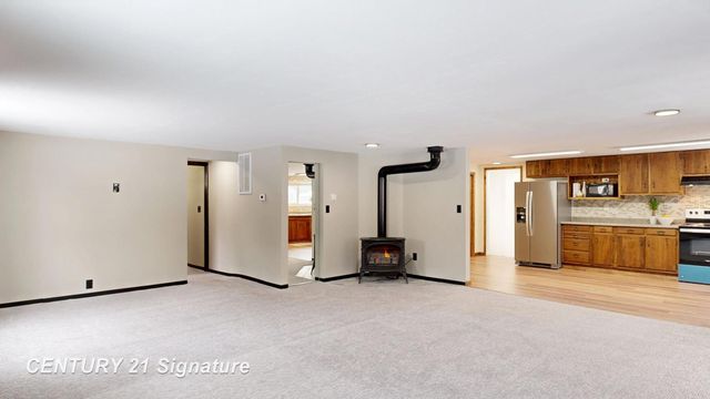 1202 Janice Lane, Beaverton, MI 48612