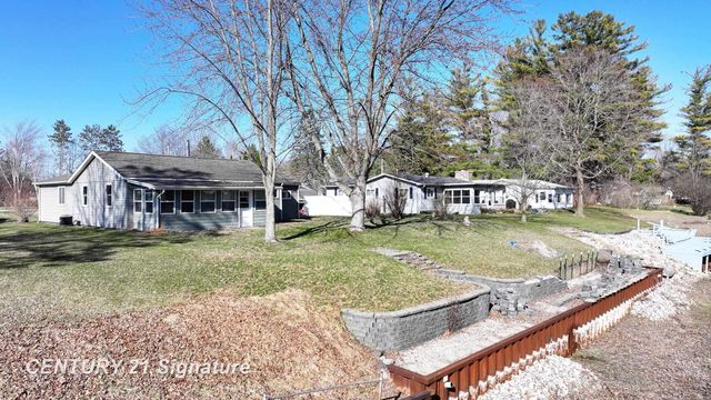 1202 Janice Lane, Beaverton, MI 48612