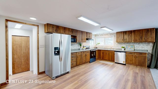 1202 Janice Lane, Beaverton, MI 48612