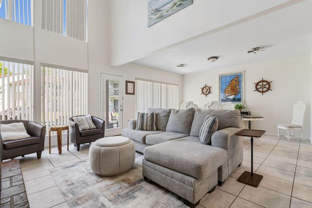 3902 Knollcrest Drive, Montgomery, TX 77356