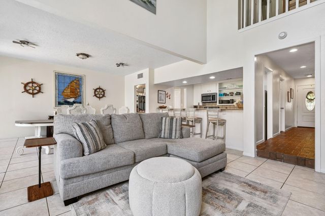 3902 Knollcrest Drive, Montgomery, TX 77356