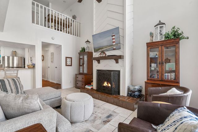 3902 Knollcrest Drive, Montgomery, TX 77356