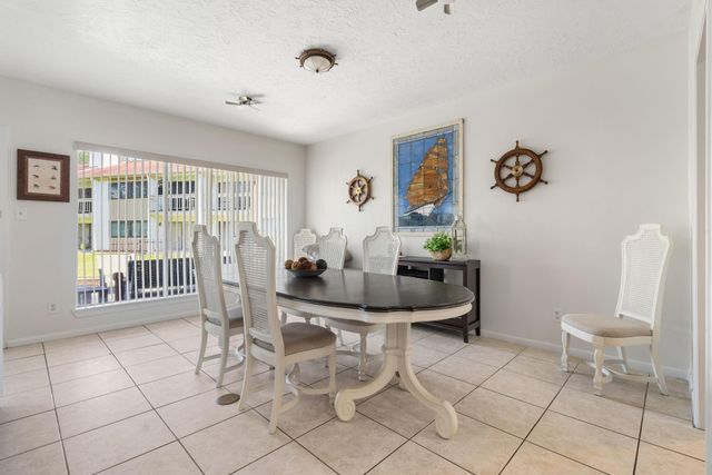 3902 Knollcrest Drive, Montgomery, TX 77356