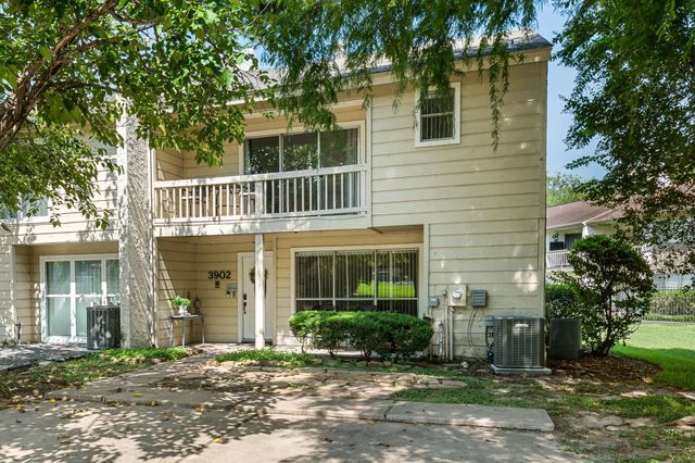 3902 Knollcrest Drive, Montgomery, TX 77356