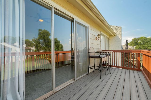 3902 Knollcrest Drive, Montgomery, TX 77356