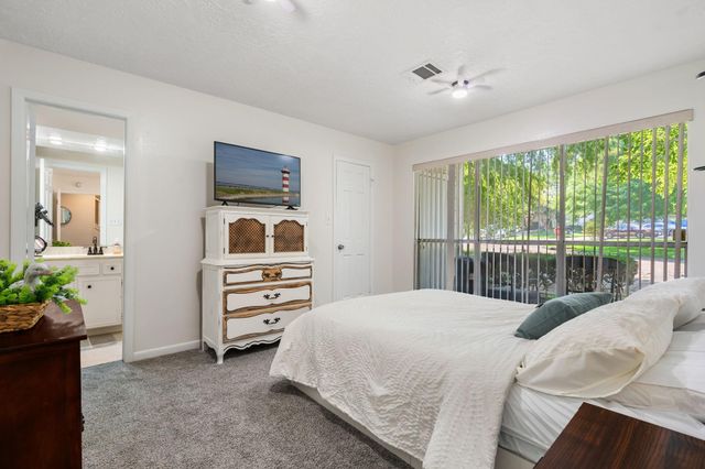 3902 Knollcrest Drive, Montgomery, TX 77356