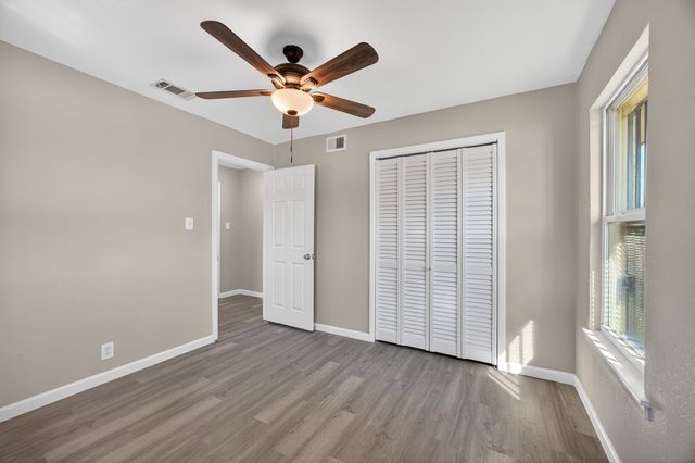 2709 New York Avenue, Fort Worth, TX 76104