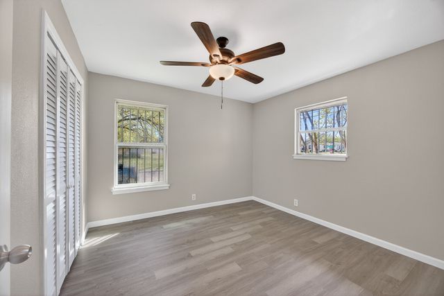 2709 New York Avenue, Fort Worth, TX 76104