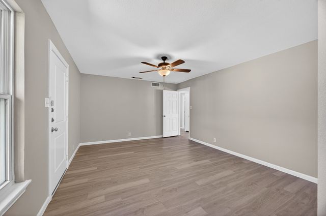 2709 New York Avenue, Fort Worth, TX 76104