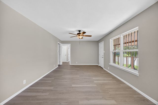 2709 New York Avenue, Fort Worth, TX 76104