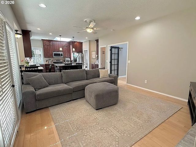 16230 Nw GIANOLA Ct, Beaverton, OR 97006