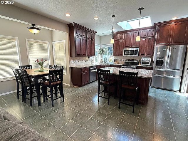 16230 Nw GIANOLA Ct, Beaverton, OR 97006