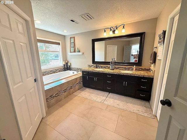 16230 Nw GIANOLA Ct, Beaverton, OR 97006