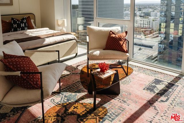 1050 S Grand Avenue 1901, Los Angeles, CA 90015