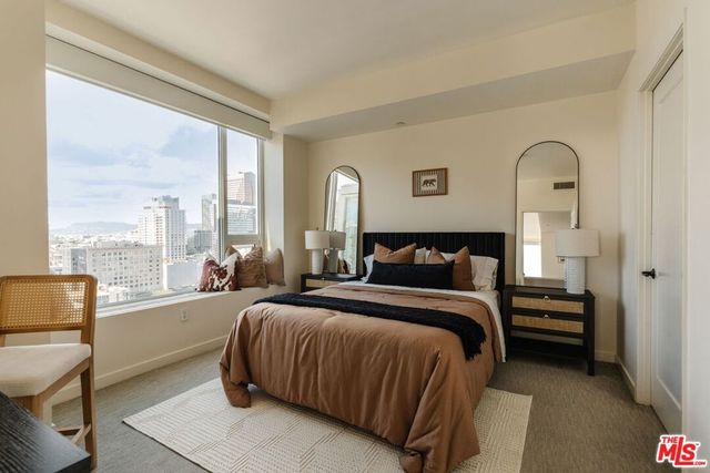 1050 S Grand Avenue 1901, Los Angeles, CA 90015