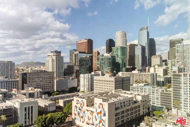 1050 S Grand Avenue 1901, Los Angeles, CA 90015