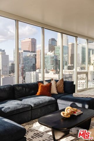 1050 S Grand Avenue 1901, Los Angeles, CA 90015