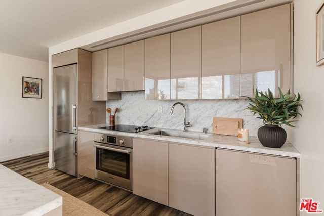 1050 S Grand Avenue 1901, Los Angeles, CA 90015