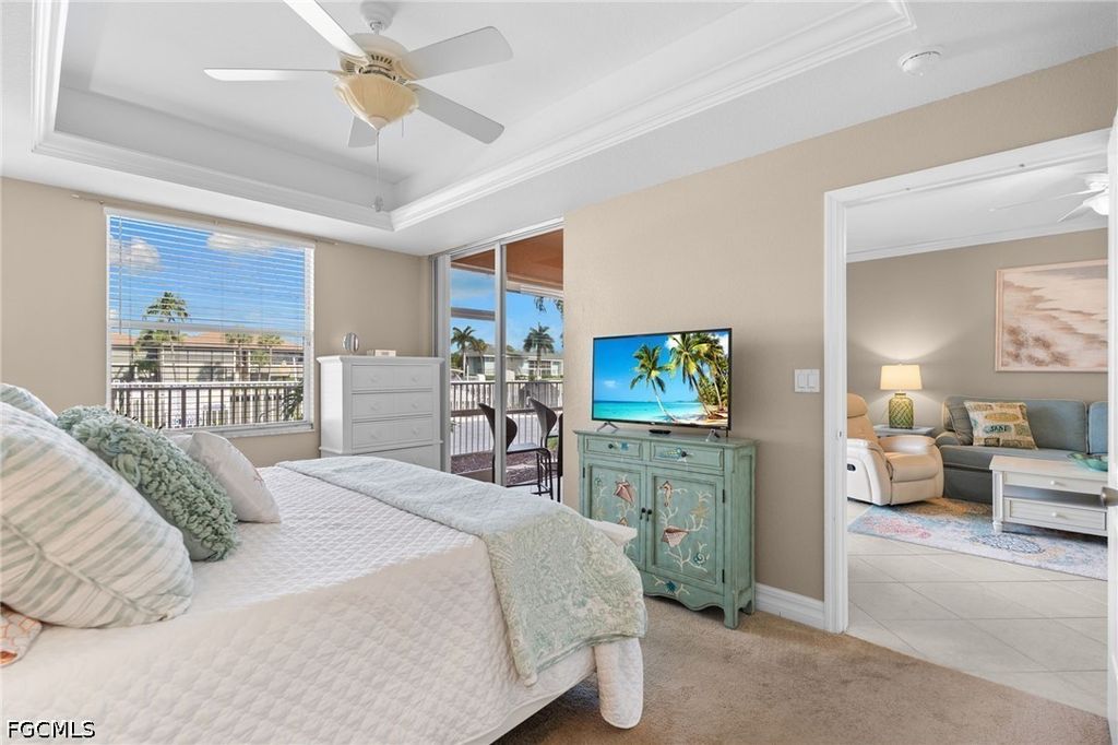 Image 13 of property listing at 4566 SE 5th PL 106, Cape Coral, FL 33904