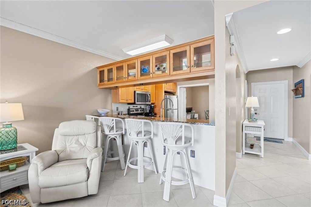 Image 22 of property listing at 4566 SE 5th PL 106, Cape Coral, FL 33904