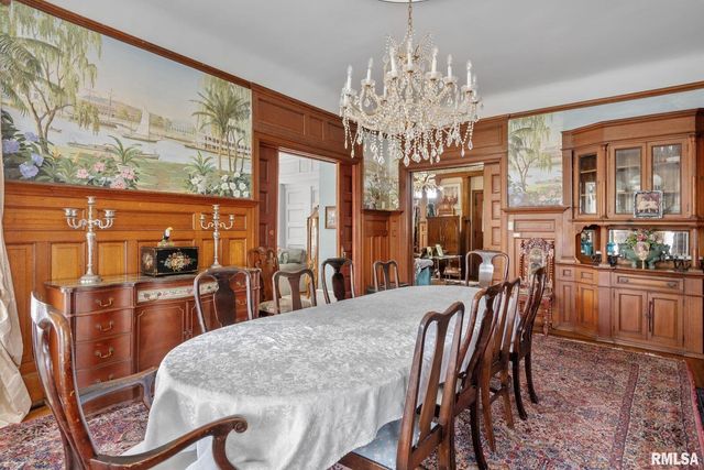 817 W 7TH Street, Davenport, IA 52802