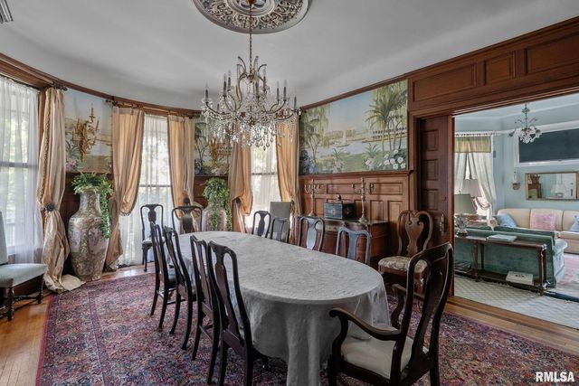 817 W 7TH Street, Davenport, IA 52802