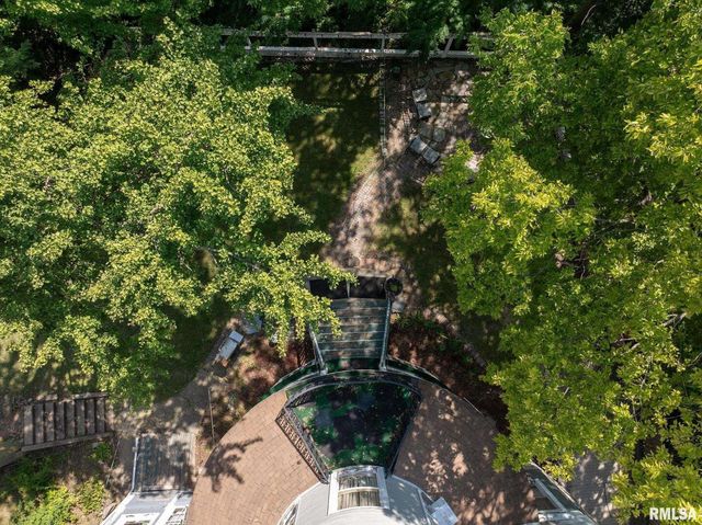 817 W 7TH Street, Davenport, IA 52802