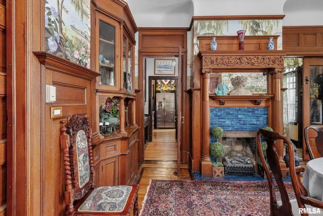 817 W 7TH Street, Davenport, IA 52802