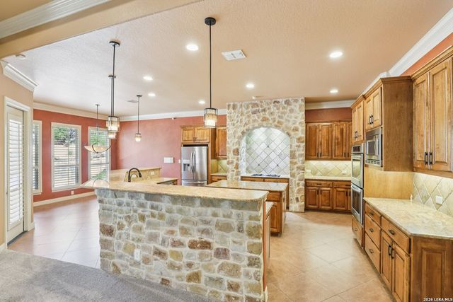 315 Santa Domingo, Helotes, TX 78023