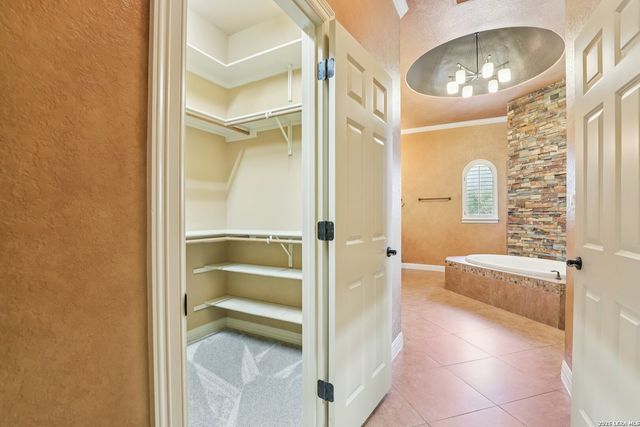 315 Santa Domingo, Helotes, TX 78023