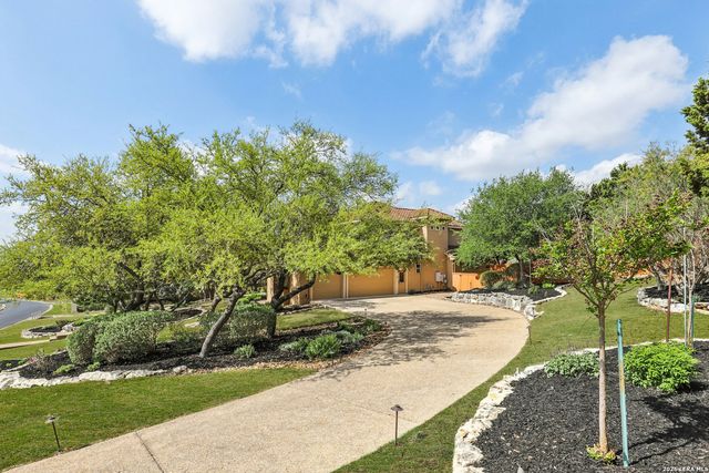 315 Santa Domingo, Helotes, TX 78023