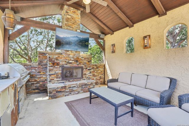 315 Santa Domingo, Helotes, TX 78023