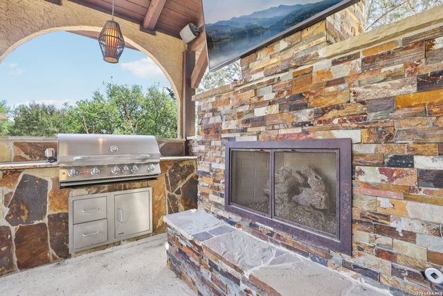 315 Santa Domingo, Helotes, TX 78023