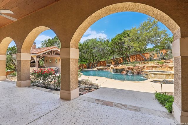 315 Santa Domingo, Helotes, TX 78023