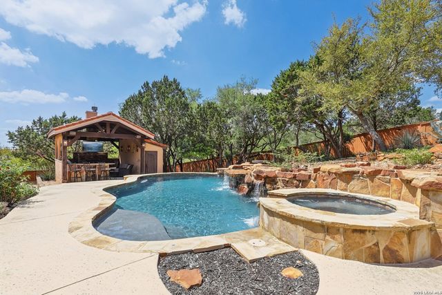 315 Santa Domingo, Helotes, TX 78023