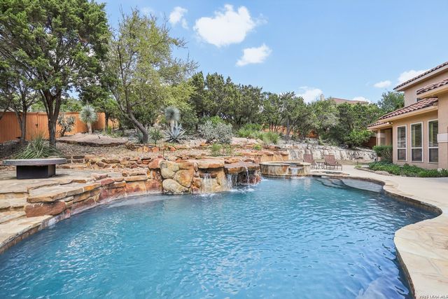 315 Santa Domingo, Helotes, TX 78023