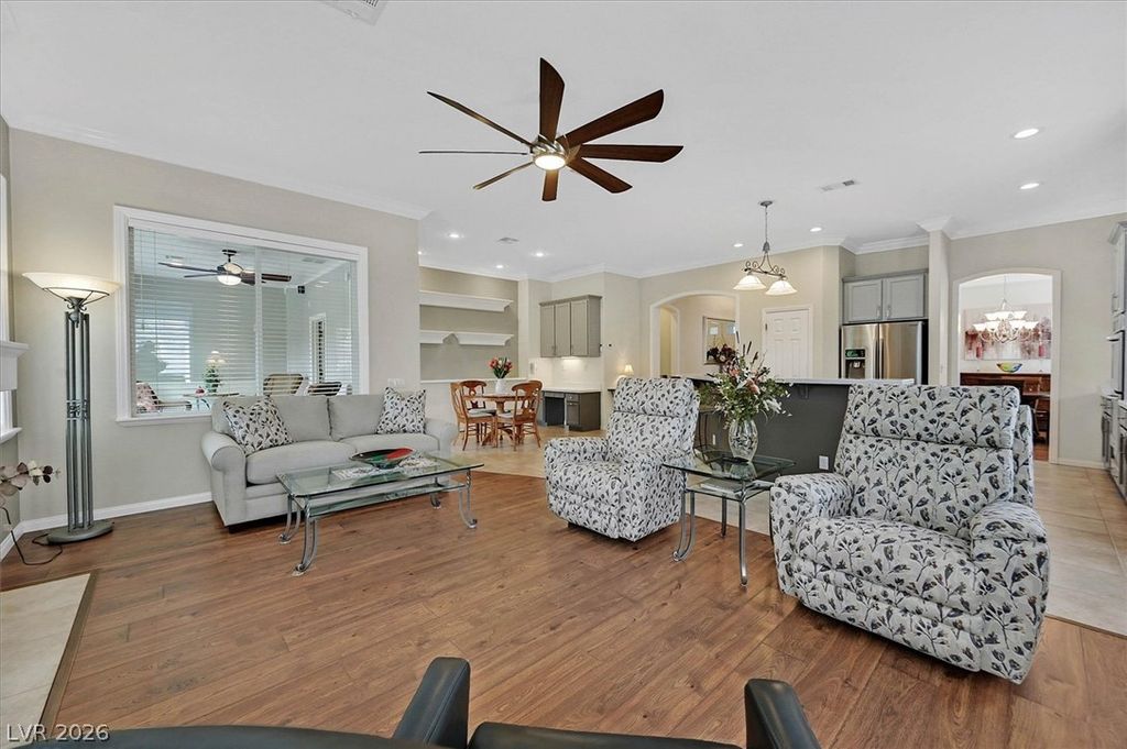 10813 Cedar Forest Avenue, Las Vegas, NV 89144 — photo 4