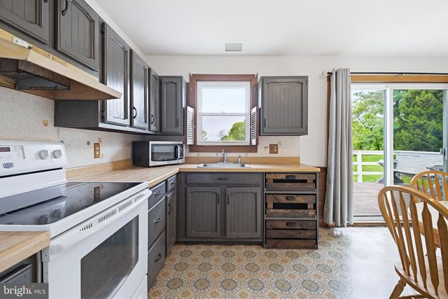 404 RIVER CORNER RD, Conestoga, PA 17516