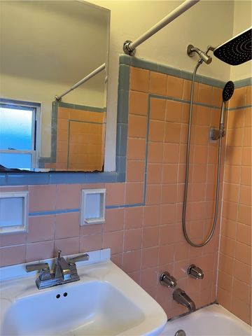 231 Jonquil Place, Mt Lebanon, PA 15228