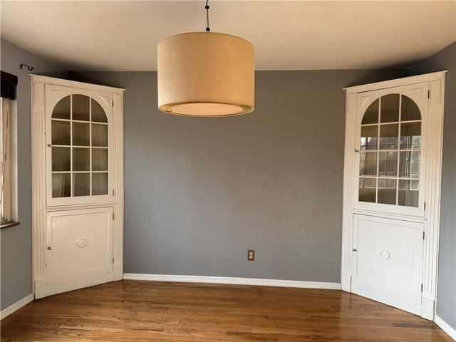 231 Jonquil Place, Mt Lebanon, PA 15228