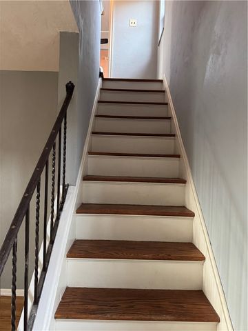 231 Jonquil Place, Mt Lebanon, PA 15228