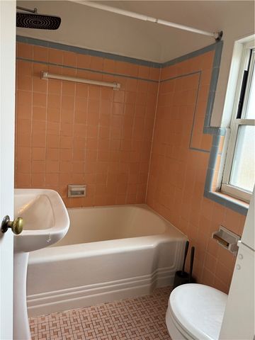 231 Jonquil Place, Mt Lebanon, PA 15228