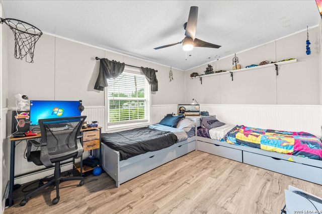 210 S County Road 5601, Castroville, TX 78009